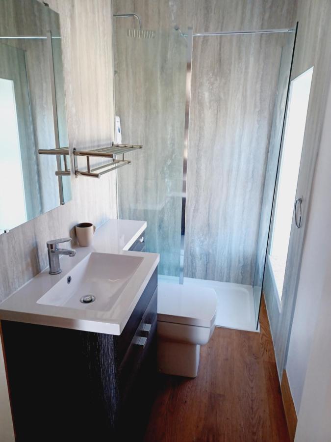 Voyage Hostel - Ensuite Family Rooms With Shared Kitchen Douglas Luaran gambar
